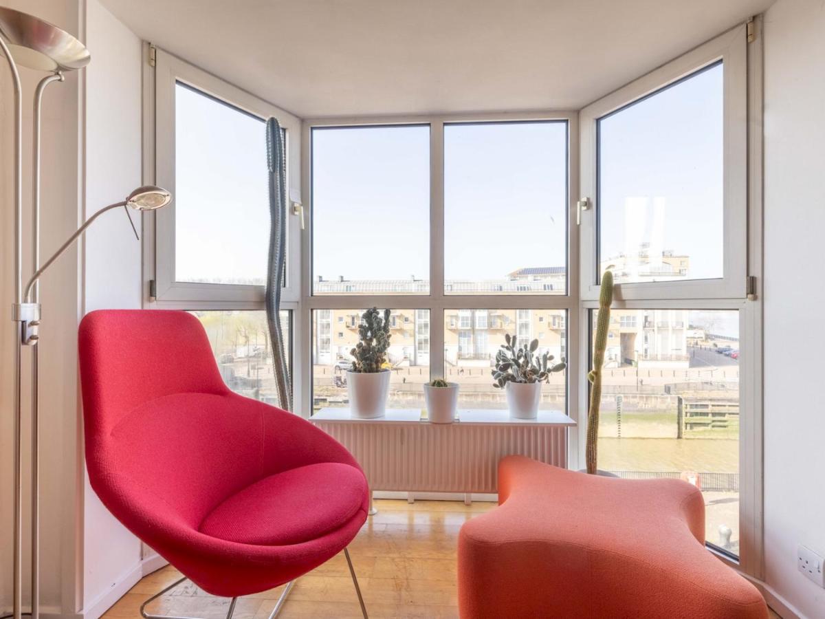 Sunny Maisonette With Views Over Canary Wharf, London Kültér fotó