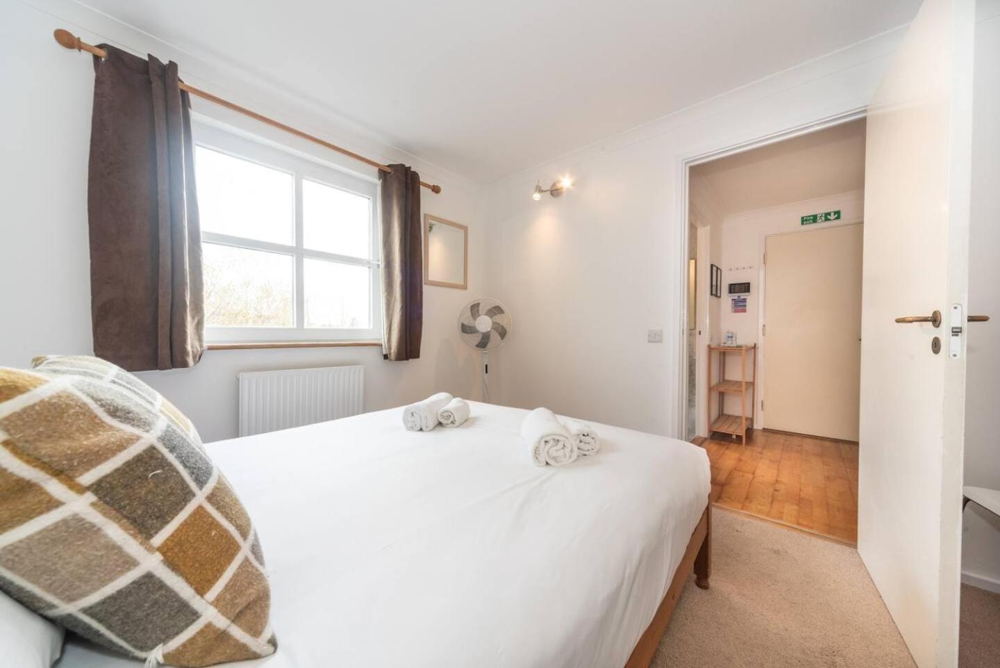 Sunny Maisonette With Views Over Canary Wharf, London Kültér fotó