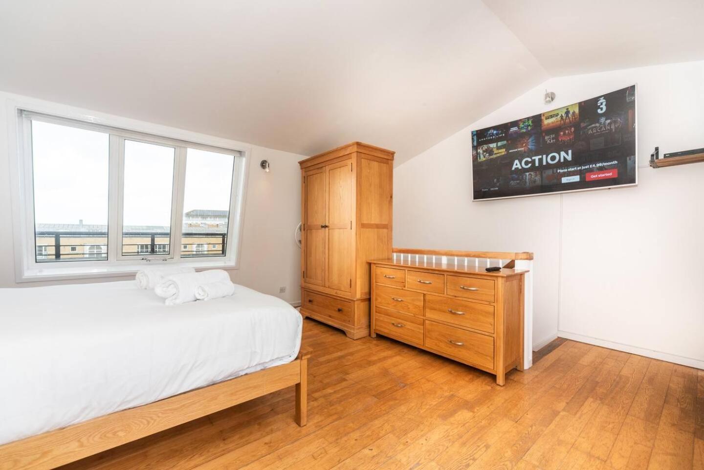Sunny Maisonette With Views Over Canary Wharf, London Kültér fotó