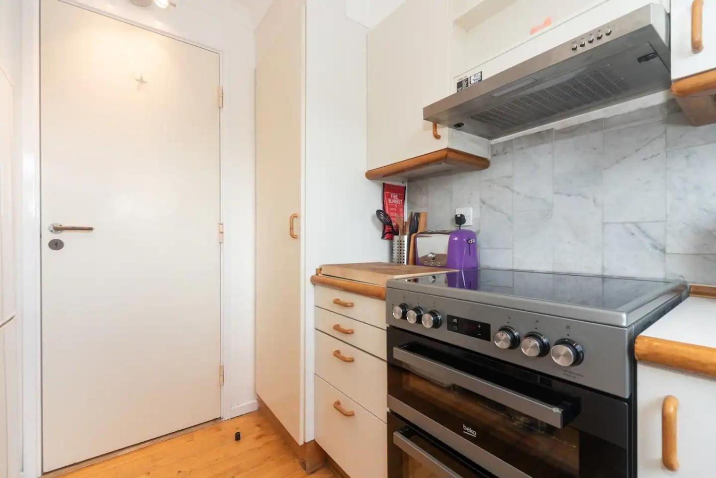 Sunny Maisonette With Views Over Canary Wharf, London Kültér fotó